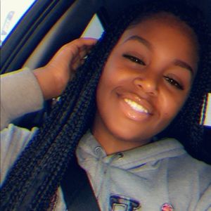 Meet your Posher, Camille